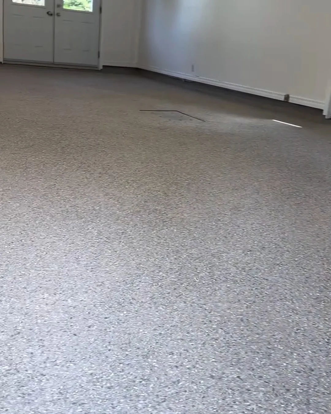 Un garage de 800 pi² en époxy · Sévigny Boucher